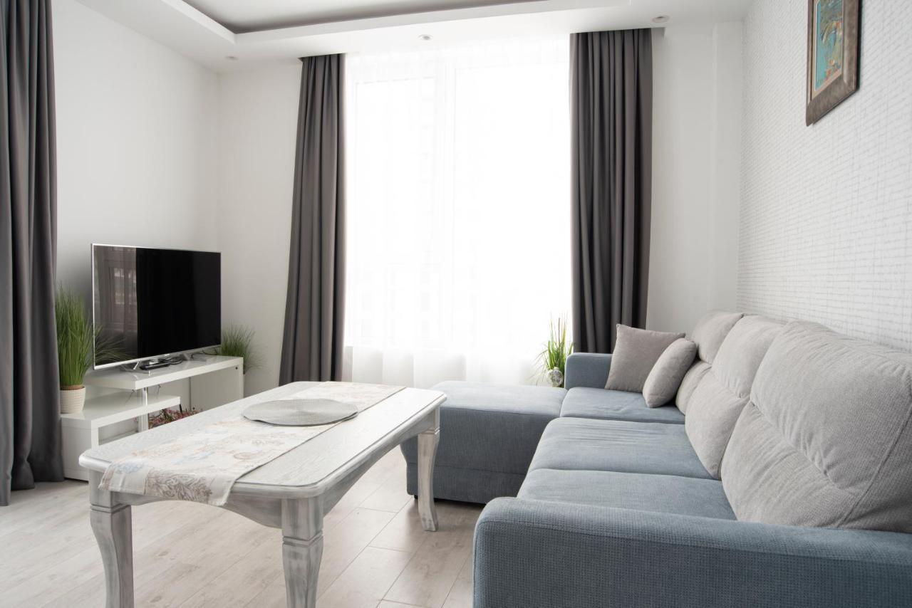 Sunny & Stylish Brand New 2Bdr Apartment + Parking Szófia Kültér fotó
